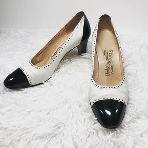 FERRAGAMO Vintage White Black Saddle Heels 5 AA N